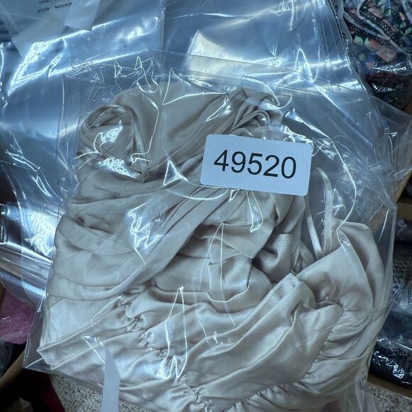 New Express Top Women S Small Beige V-Neck Sleeveless Spaghetti Strap Gaphered - Picture 6 of 6